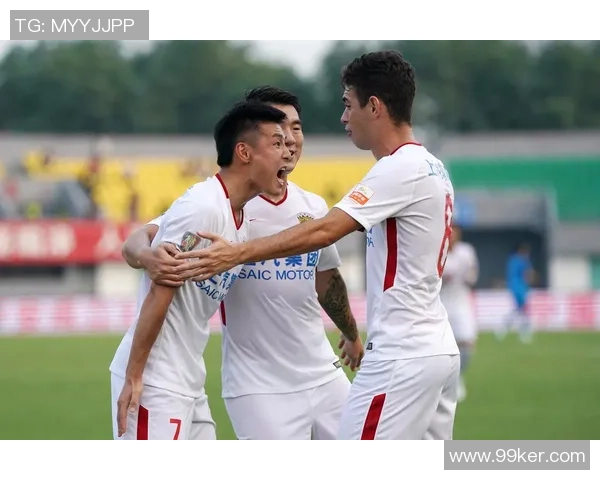 中超后备队精彩对决北京人和迎战重庆队展现青春风采